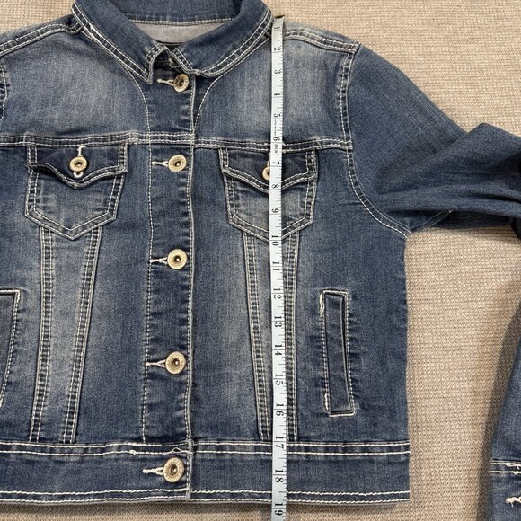 Maurices Womens Blue Denim Jean Jacket Size M Button Front Long Sleeve Pockets - Picture 11 of 14
